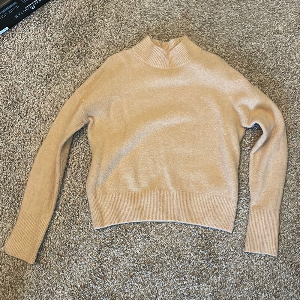 Magaschoni Tan Sweater Small
